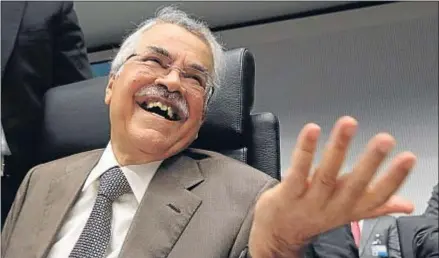  ?? RONALD ZACK/AP ?? El ministro saudí del Petróleo, Ali Ibrahim Naimi, el pasado mes de junio en una reunión de la OPEP