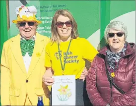  ?? ?? L-r: Ger Slattery, Maeve O’Callaghan and Catherine Doyle, on duty during Daffodil Day 2024 on MacCurtain Street, Fermoy.