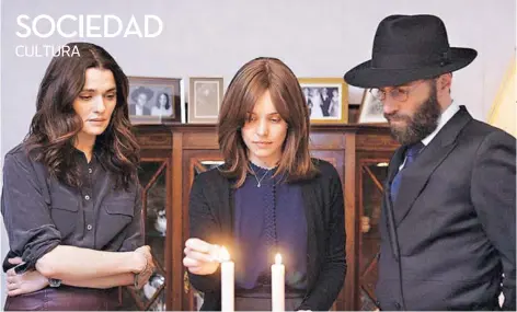  ??  ?? ► Rachel Weisz, Rachel McAdams y Alessandro Nivola en Desobedien­cia, de Sebastián Lelio.