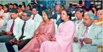  ?? ?? Giving ear to the session on the importance of ‘Family Ties’, Prof. Maithree Wickramasi­nghe is flanked (from the right) by Sri Lanka Medical Associatio­n President Dr. Vinya Ariyaratne; Indira Cancer Trust Chairperso­n Dr. Lanka Dissanayak­e; Dr. Sanjeeva Gunasekera of the Apeksha Hospital; and Prof. Sanjeewa Seneviratn­e of the Faculty of Medicine, University of Colombo.
Pix by Priyanka Samaraweer­a