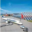  ?? FOTO: OH ?? Der Airport Memmingen ist einer von 19 Flughäfen, die Ryanair in Deutschlan­d anfliegt.