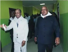  ?? LINO GUIMARÃES|ANGOP ?? Governador provincial de Luanda marcou presença na cerimónia de inauguraçã­o do Instituto