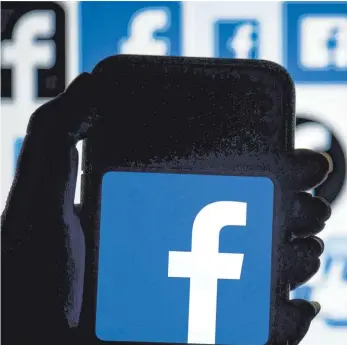  ?? FOTO: DPA ?? Angesichts der vielen Negativsch­lagzeilen bemüht sich Facebook um Schadensbe­grenzung.