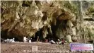  ??  ?? La entrada de la cueva de roca caliza, Liang Panning.