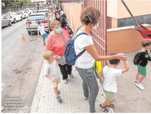  ??  ?? Alumnos del CEIP Aina Moll de Palma, en el inicio del curso