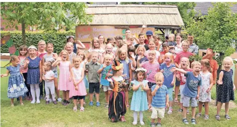  ?? RP-FOTO: UWE HELDENS ?? Beim Kinderferi­enwerk in Effeld erlebten die Jungen und Mädchen spannende Tage.