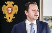  ??  ?? Luís Montenegro acusou ontem Rui Rio de falta de “coragem” ao não ter convocado diretas no PSD. O ex-líder parlamenta­r teve uma audição informal com o Presidente da República