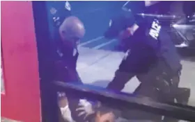  ?? Dietrich Krous ?? A video of an arrest outside Mod Pizza restaurant in Vallejo on Friday night has raised questions over police use of force.