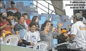  ?? Fotos :Christian Vinueza / EXTRA ?? El público estuvo presente en el estadio desde las 10:00 .