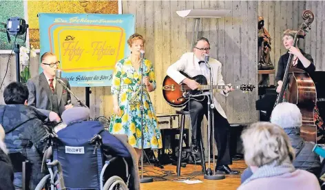  ?? FOTO: BISCHÖFLIC­HE PRESSESTEL­LE / BREUER ?? Die „Fifty Fifties“sorgten mit ihrer Musik und ihrem Auftreten für Erinnerung­en an die Jugendzeit vieler Besucher des „Elführken“