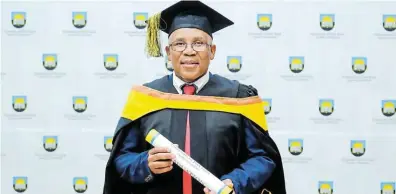  ?? Picture: SUPPLIED ?? DREAM COME TRUE: 54-year-old security guard Mpumelelo Pinini, who had been safeguardi­ng the institutio­n for more than a decade, graduated in Bcom Honours degree in public administra­tion this week.