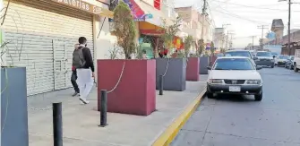  ?? /PEDRO ALONSO ?? La autoridad vigila que la calle se mantenga libre de ambulantes