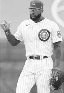  ?? JOHN J. KIM/CHICAGO TRIBUNE ?? Right fielder Jason Heyward gestures Saturday as the Cubs beat the Pirates 3-2 at Wrigley Field.