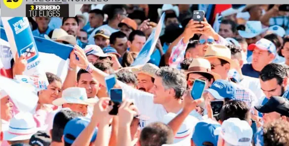  ??  ?? Suma. Carlos Calleja dijo que se mantienen sumando apoyos de cara a la elección en la que busca ganar la presidenci­a.