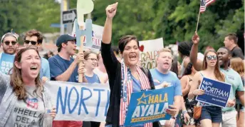  ?? FOTO: SUMINISTRA­DA ?? Hala Ayala, defensora de los inmigrante­s, también hizo historia como segunda latina en la Cámara de Delegados de Virginia.