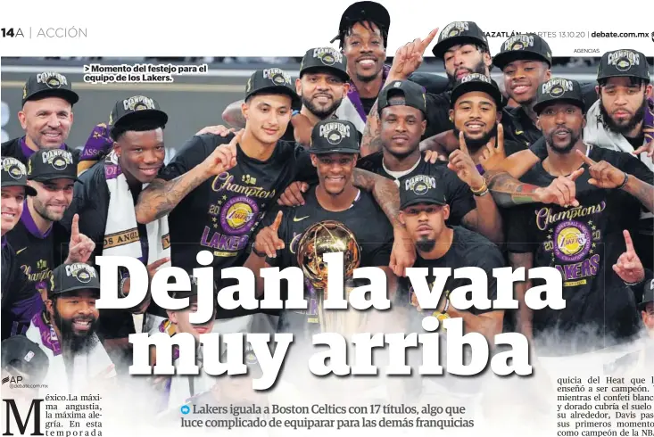  ?? AGENCIAS ?? > Momento del festejo para el equipo de los Lakers.