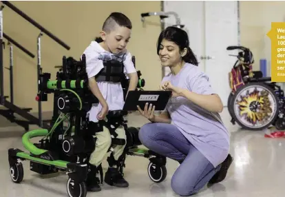  ?? Bilder: Trexo Robotics ?? Weltweit hilft der Laufrobote­r bereits 100 motorisch eingeschrä­nkten Kindern dabei, laufen zu lernen und sich besser zu entwickeln.