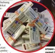  ??  ?? KPDNKK merampas pelbagai barangan digunakan suspek untuk menjalanka­n kegiatan menjual COA palsu.