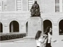  ?? Elizabeth Conley / Staff photograph­er ?? Rice University plans to construct nine outdoor spaces to use for in-person instructio­n, lectures and activities.