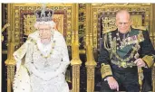  ?? FOTO: GEOFF PUGH/
DPA ?? Queen Elizabeth II. und Prinz Philip während einer Rede der Königin im Jahr
2013.