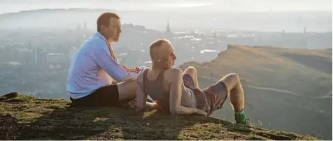  ?? Foto: Sony Pict. ?? Heimkehr ins alte Leben und ins alte Edinburgh: Aufsteiger Mark Renton (Ewan McGregor, links) und der ewige Junkie Spud (Ewen Bremner).