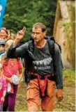  ??  ?? ПРОШЕЛ БОЛЬШЕ ВСЕХ: альпинист Алар Сикк, единственн­ый эстонец, побывавший на Эвересте, преодолел самый длинный маршрут – более 600 километров.