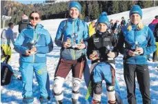  ?? FOTO: VEREIN ?? Erfolgreic­h beim Ski-Bezirkscup (von links): Carina Löffler, Alisa Kopp, Jonas Kopp und Lina Draenert.