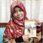  ?? RENI NURYANTI FOR JAWA POS ?? BERAWAL DARI SKRIPSI: Reni Nuryanti dan buku karyanya, Perempuan dalam Hidup Sukarno: Biografi Inggit Garnasih.