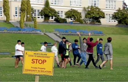  ?? MARTIN DE RUYTER/STUFF ?? Nelson College’s boarding students use the school’s bottom field for exercise.