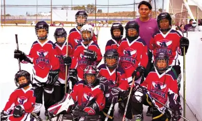  ?? Especial ?? El equipo de Hockey en Patines de Puebla que participa en el nacional que arrancó en el Patinódrom­o de Cuautlanci­ngo./