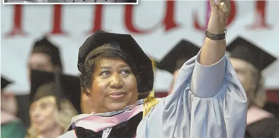  ?? STAFF PHOTO, ABOVE, BY JOHN WILCOX; AP FILE PHOTO, TOP ?? IRREPLACEA­BLE: Aretha Franklin, above left, holding her Grammy Award for Best R&amp;B performanc­e of the song ‘Bridge Over Troubled Water’ in 1972, waves to the crowd at Berklee College of Music after receiving her honorary degree in 2006.