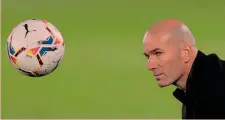  ??  ?? ZZ top Zinedine Zidane da tecnico ha vinto tre Champions con il Real Madrid