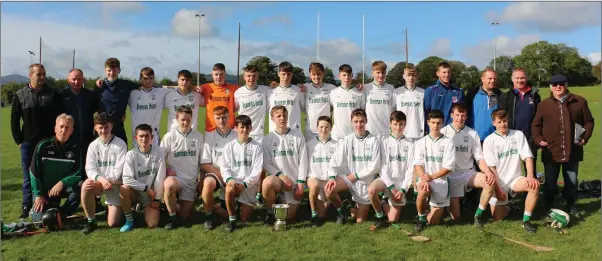  ??  ?? The Arklow Rocks/Avondale team who defeated Bray Emmets to claim the Wicklow Minor ‘B’ hurling crown in Ballinakil­l last weekend.