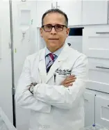  ?? F.E. ?? Cirujano urólogo Robert Mejía Castillo.