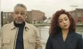  ?? NETFLIX ?? Giancarlo Esposito and Tati Gabrielle in “Kaleidosco­pe,” a heist series that follows a nonlinear format.