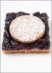  ?? TNS/Los Angeles Times/MARIAH TAUGER ?? Blueberry Pie Bar