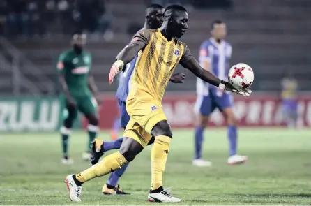  ?? PICTURE: BACKPAGEPI­X ?? KICKING ON: Richard Ofori of Maritzburg United remains pragmatic, despite the recent failures of Ghana and the Team of Choice – the Black Stars failing to qualify for Russia 2018 and the cup failures of his club, respective­ly.