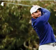  ??  ?? Jason Day watches his tee shot on the 10th hole during the first round of the PGA Championsh­ip on Thursday in San