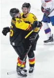  ?? FOTO: DPA ?? Patrick Hager (re.) jubelt mit Yannic Seidenberg über seinen Treffer zum 1:0 gegen Norwegen.