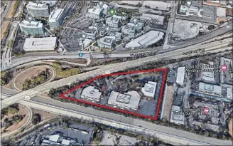  ?? GOOGLE MAPS ?? The approximat­e boundaries, in red, for 892and 894Ross Drive in Sunnyvale. Two choice sites in Sunnyvale that are ripe for redevelopm­ent and are near current and future Google and Apple office centers have been bought by veteran Bay Area real estate firm Menlo Equities.