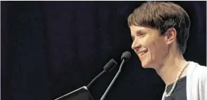  ?? BILD: SN/DPA ?? Parteichef­in Frauke Petry warnte die AfD vergeblich vor Rechtsruck.