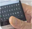 ?? FOTO: DPA ?? Die Android- Tastatur bekommt ein Update.