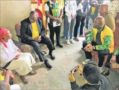  ?? VISIT:
Facebook ?? President Cyril Ramaphosa visited residents from Mountain View in Pampiersta­d yesterday, as part of the much anticipate­d ANC 108th anniversar­y rally to be held in Kimberley on Saturday.
Picture: