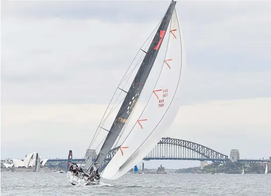  ?? AFP ?? Das Ocean Respect Racing stellt sich den Tücken der Natur an der australisc­hen Küste.