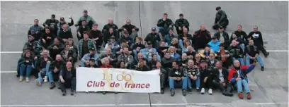  ??  ?? À Montlhéry, les membres du XS 1100 Club de France posent sur l’anneau.
