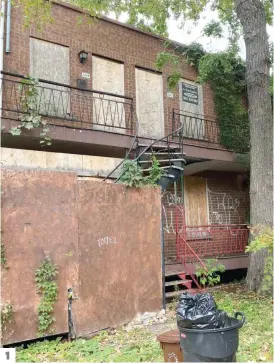  ?? PHOTOS COURTOISIE ?? 1. Ce triplex laissé à l’abandon sur la rue de Rouen, dans le secteur Ville-Marie, est vendu par le curateur public du Québec à 676 500 $.