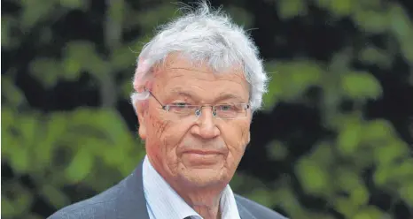  ?? FOTO: IMAGO ?? Früher hatte Gerhard Polt immer wieder Ärger mit dem Bayerische­n Rundfunk. Vor zwei Jahren aber hat er den Bayerische­n Fernsehpre­is aus den Händen einer bayerische­n Ministerin erhalten.