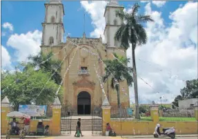  ??  ?? El próximo viernes 3 de marzo el Cristo Negro de Ichmul visitará Peto, donde recorrerá los centros pastorales