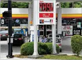  ?? HYOSUB SHIN / STAFF ?? The Biden administra­tion estimates that the combinatio­n of several possible steps could lower gas prices by at least $1 a
gallon.