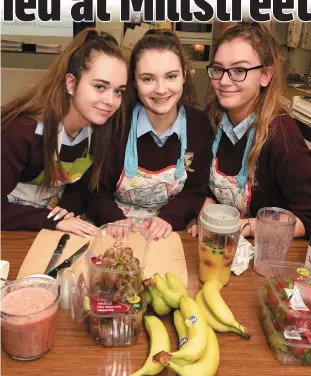  ??  ?? Leah Saunnders, Julia Maslach and Ava Murphy put on an impressive display at the Millstreet Community School Open Night. Picture John Tarrant